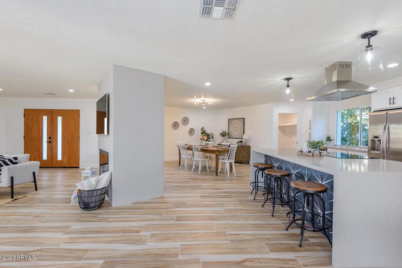 8909 N 13th Ave, Phoenix, AZ 85021