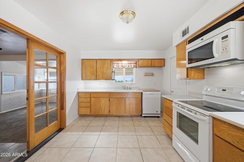 891 4th Ave, Apache Junction, AZ 85120