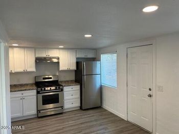 8910-8912 N 3rd St, Phoenix, AZ 85020