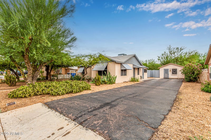 8911 10th St, Phoenix, AZ 85020