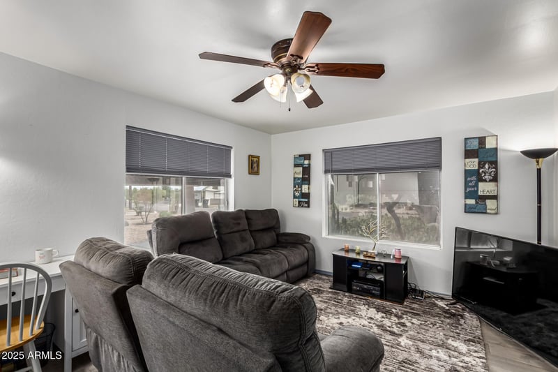 8911 10th St, Phoenix, AZ 85020