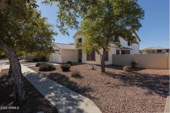 8912 40th Dr, Laveen, AZ 85339