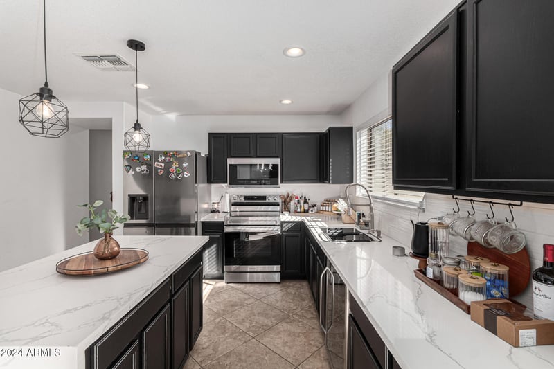 8913 Oro Cir, Mesa, AZ 85212
