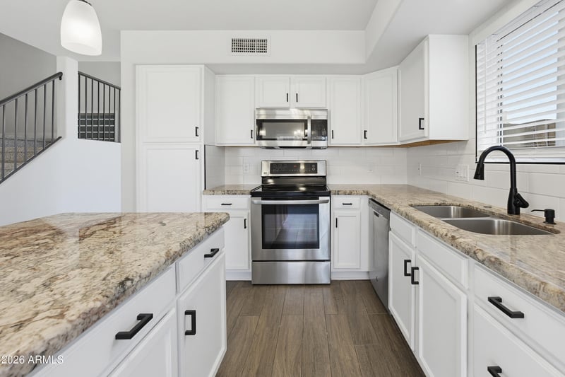8913 Marconi Ave, Peoria, AZ 85382