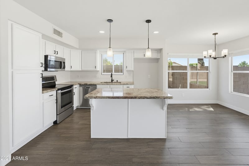 8913 Marconi Ave, Peoria, AZ 85382