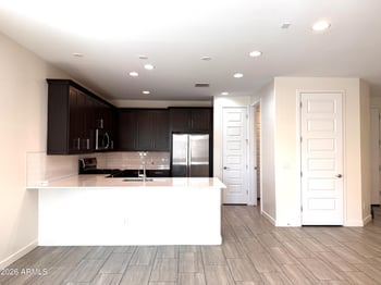 8913 Palo Verde Dr, Glendale, AZ 85305