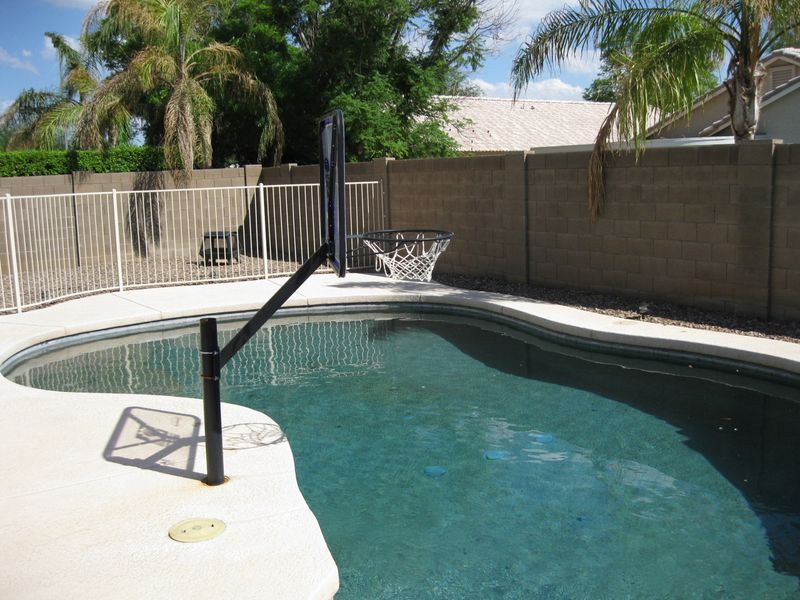 8913 W Quail Ave, Peoria, AZ 85382