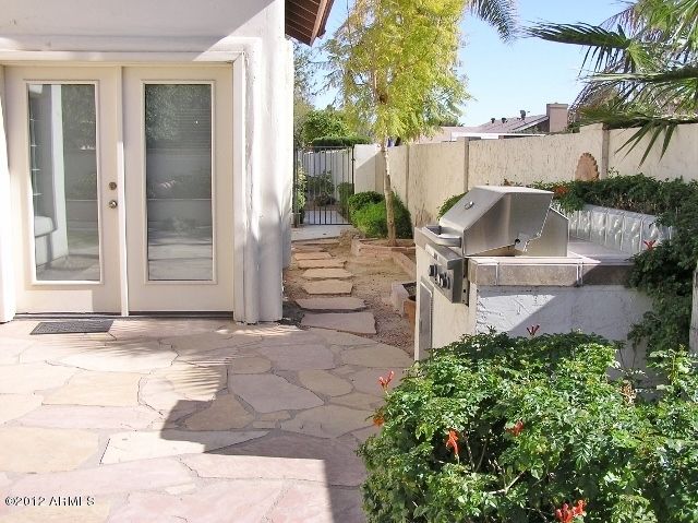 8914 S Heather Dr, Tempe, AZ 85284