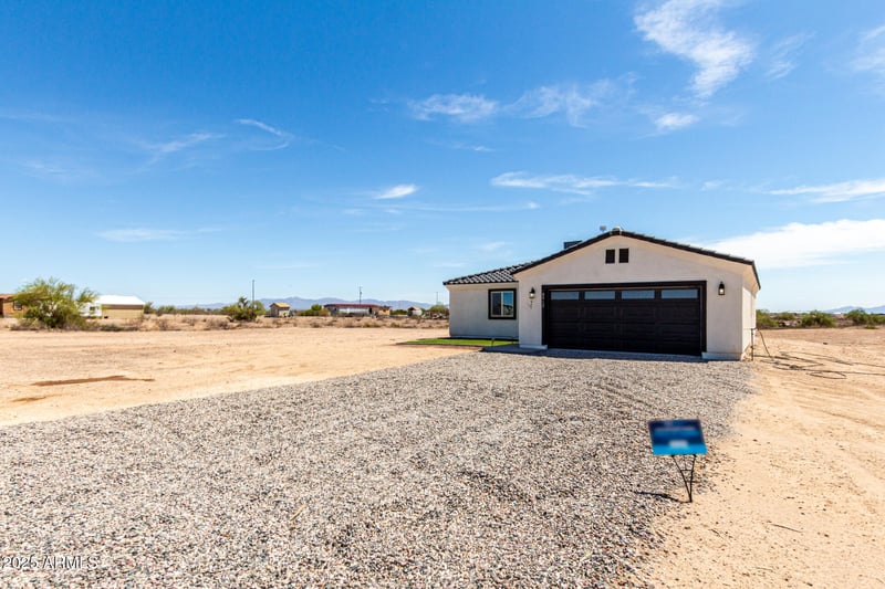 8915 341st Dr, Tonopah, AZ 85354
