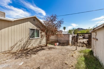 8915 9th Pl, Phoenix, AZ 85020