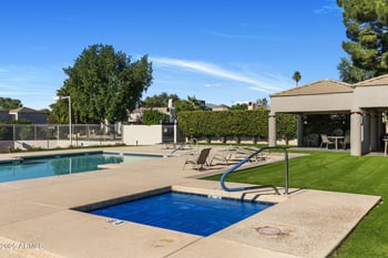 8915 Drey Ln, Phoenix, AZ 85021