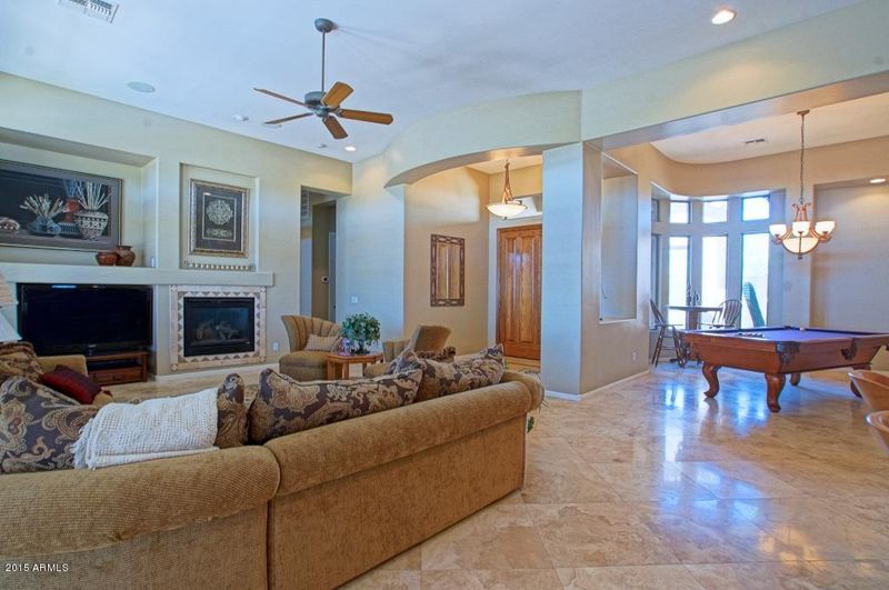 8915 E Menlo St, Mesa, AZ 85207