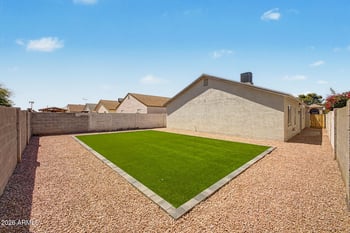 8915 Vale Dr, Phoenix, AZ 85037
