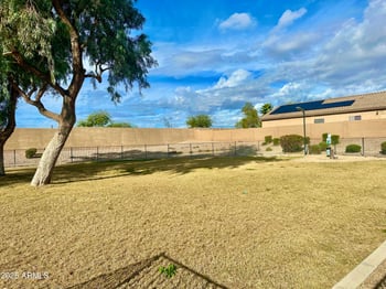 8916 Cherry Hills Dr, Peoria, AZ 85345