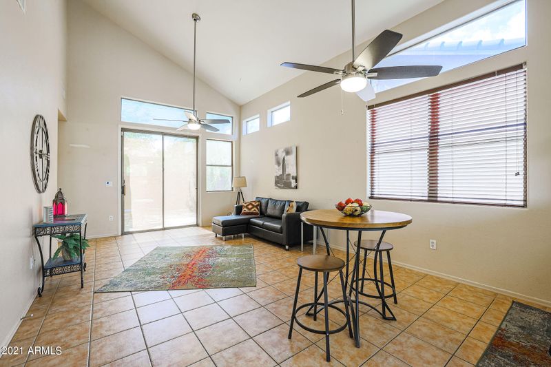 8917 E Capri Ave, Mesa, AZ 85208
