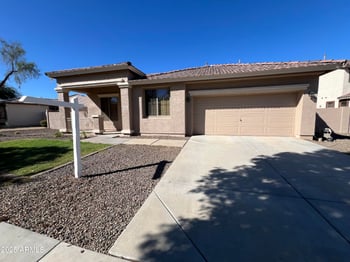 8918 40th Dr, Laveen, AZ 85339