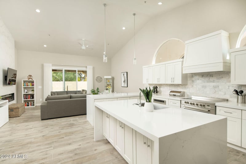 8918 Maple Dr, Scottsdale, AZ 85255