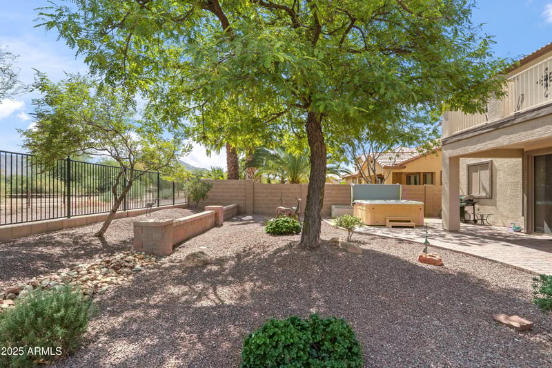 8919 40th Dr, Laveen, AZ 85339