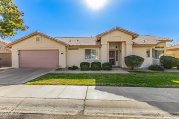 8919 Acapulco Ln, Peoria, AZ 85381