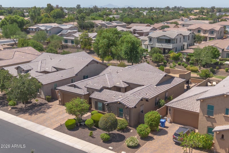 892 E Hampton Ln, Gilbert, AZ 85295