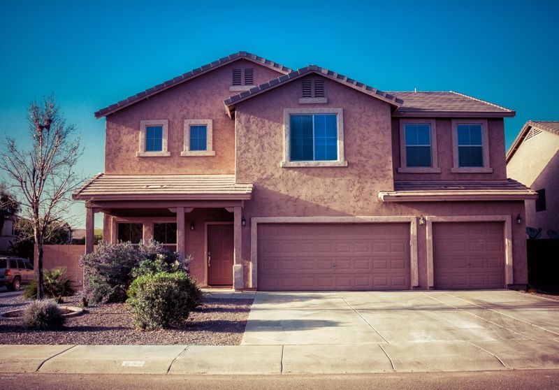 892 E Volk Ln, San Tan Valley, AZ 85140