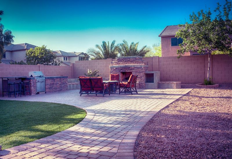 892 E Volk Ln, San Tan Valley, AZ 85140