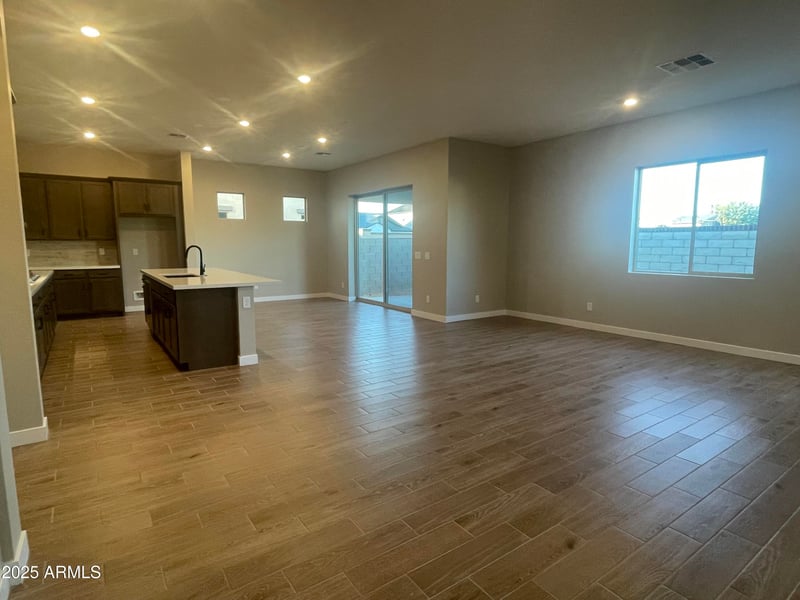 8920 Covina St, Mesa, AZ 85207