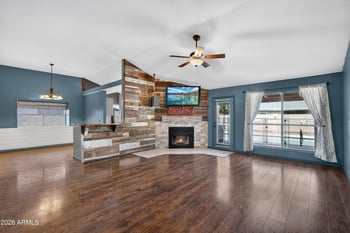 8920 W Hatcher Rd, Peoria, AZ 85345