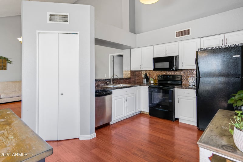 8921 Fairmount Ave, Phoenix, AZ 85037