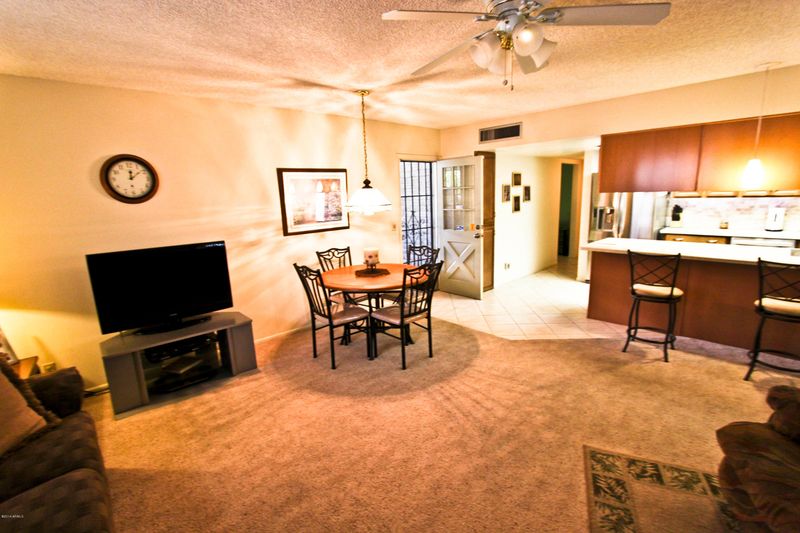 8924 N 13th St, Phoenix, AZ 85020