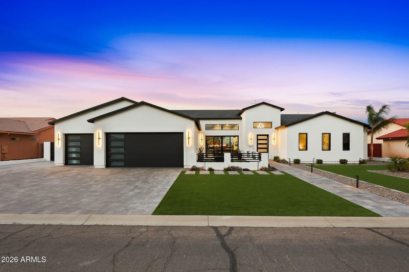 8924 Patrick Ln, Peoria, AZ 85383