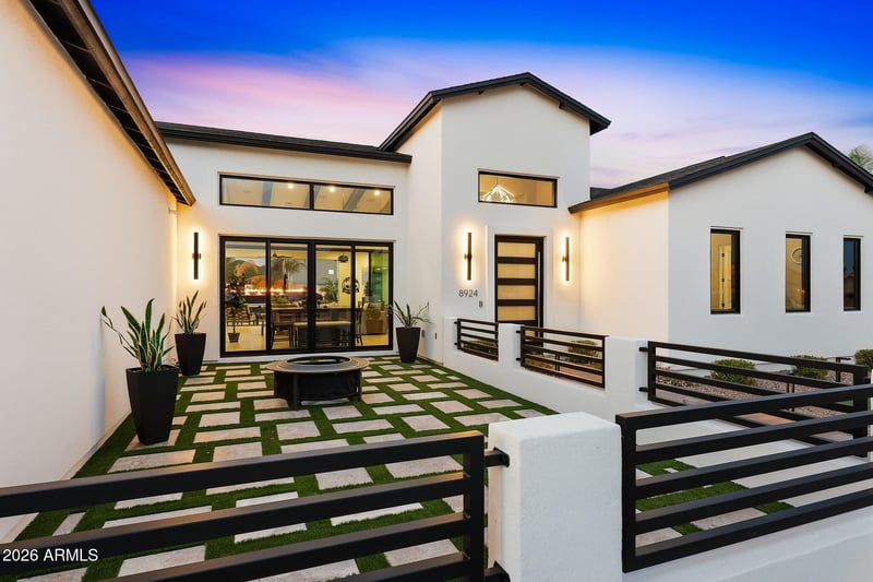 8924 Patrick Ln, Peoria, AZ 85383