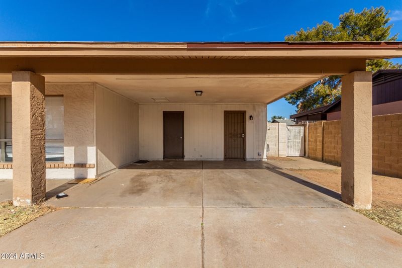 8924 W Mackenzie Dr, Phoenix, AZ 85037