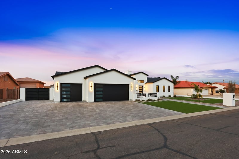 8924 Patrick Ln, Peoria, AZ 85383