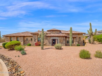 8925 Rosedale Cir, Mesa, AZ 85207