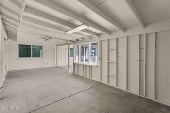 8925 Monterosa St, Phoenix, AZ 85037