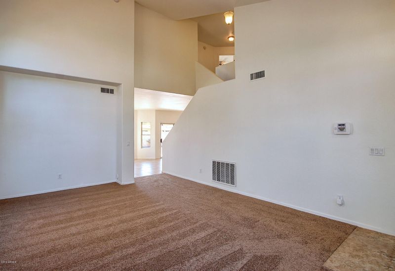 8925 W Holly St, Phoenix, AZ 85037