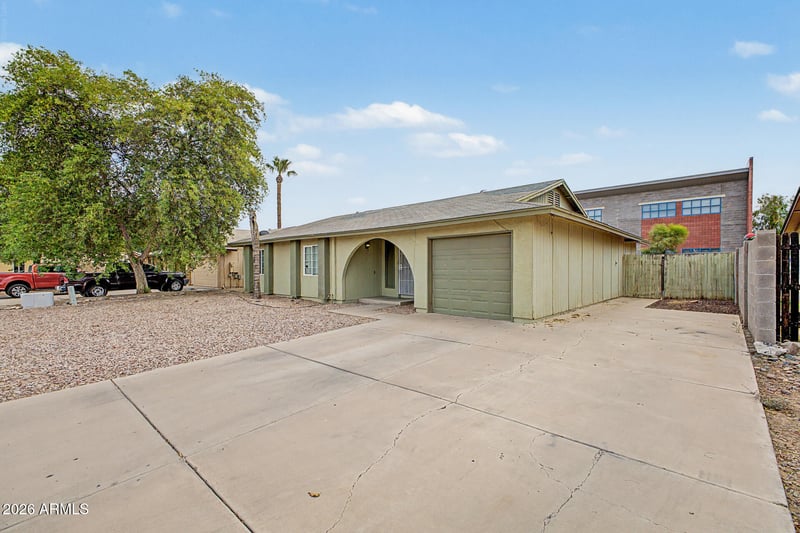 8925 W Meadowbrook Ave, Phoenix, AZ 85037