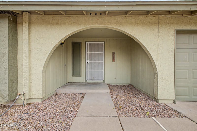 8925 W Meadowbrook Ave, Phoenix, AZ 85037