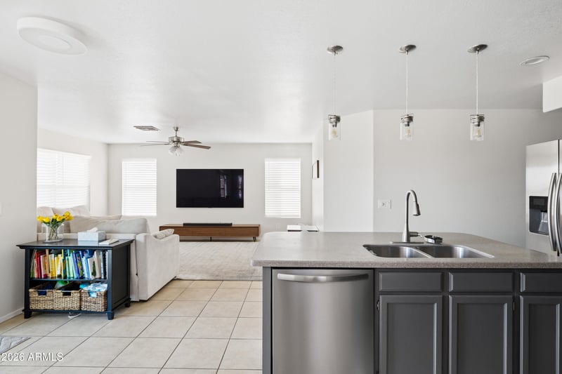8925 W Tierra Buena Ln, Peoria, AZ 85382