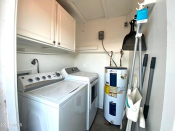 8926 Loma Ln, Peoria, AZ 85345