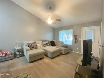 8926 Loma Ln, Peoria, AZ 85345