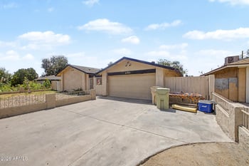 8926 55th Ave, Glendale, AZ 85302