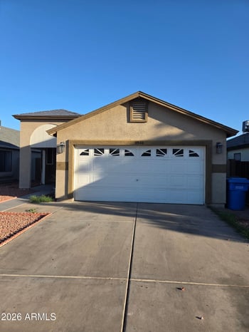 8926 Vale Dr, Phoenix, AZ 85037