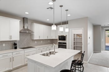 8926 Denton Ln, Glendale, AZ 85305