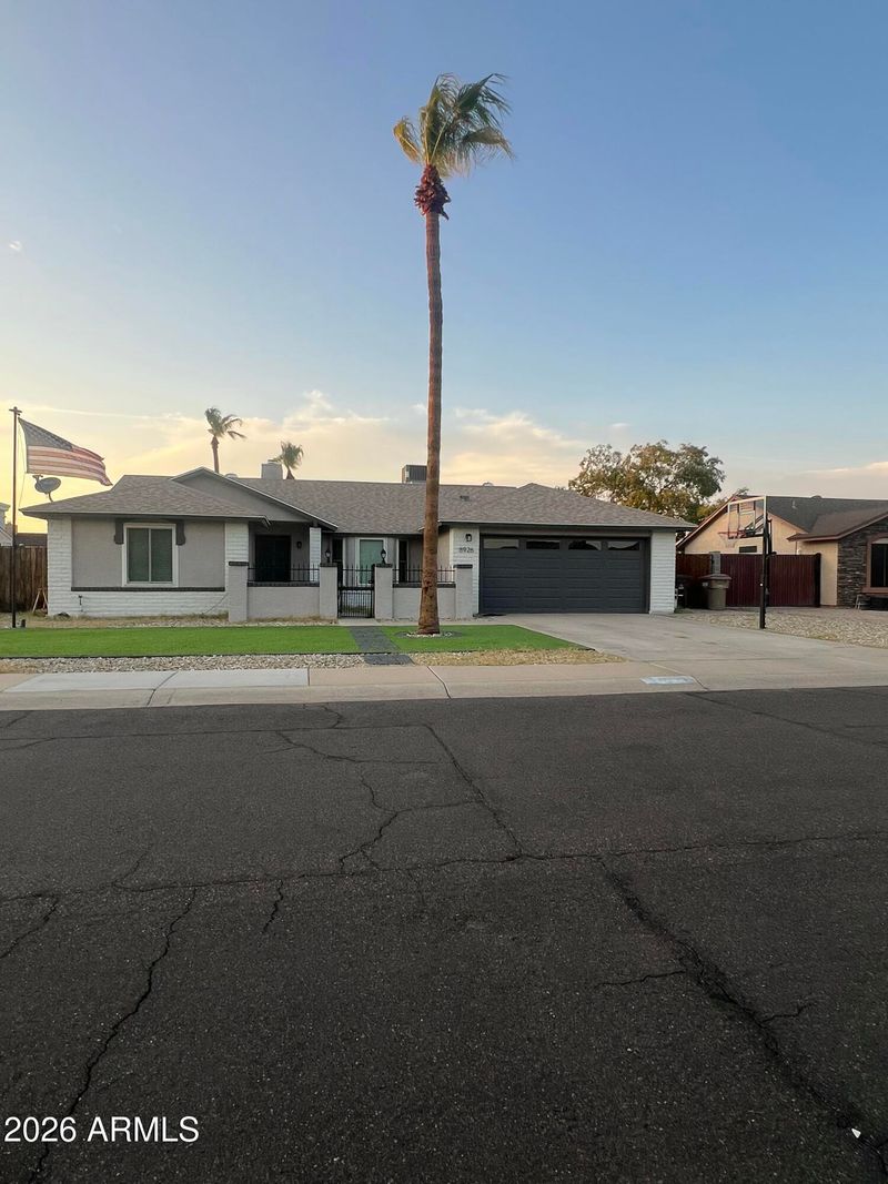 8926 W El Caminito Dr, Peoria, AZ 85345