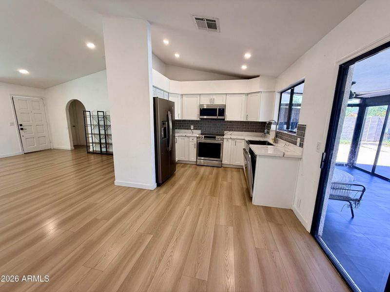 8926 W El Caminito Dr, Peoria, AZ 85345