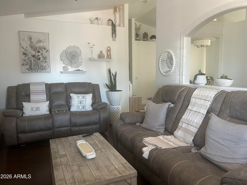 8926 Vale Dr, Phoenix, AZ 85037