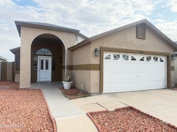 8926 W Vale Dr, Phoenix, AZ 85037