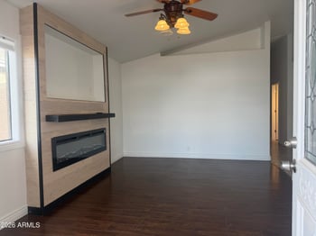 8926 W Vale Dr, Phoenix, AZ 85037